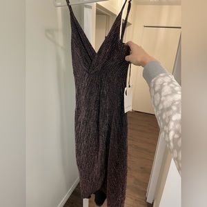 Sparkly fitted midi dress. Size small. Never worn